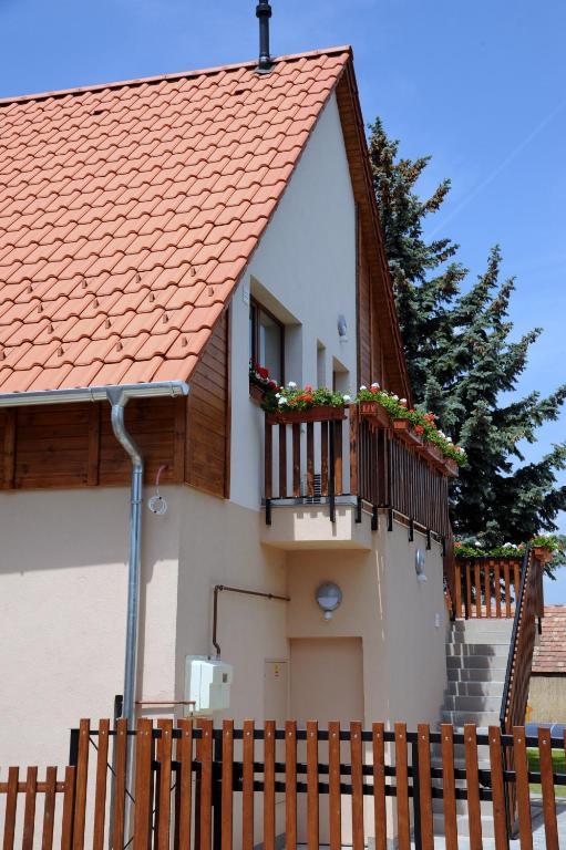 Arany Szolo Wellness Apartmanhaz Hévíz Buitenkant foto
